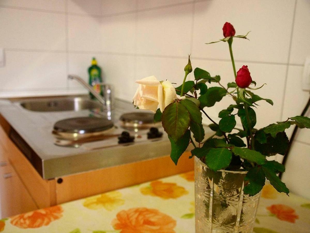 For Two Near Sea Apartment Makarska